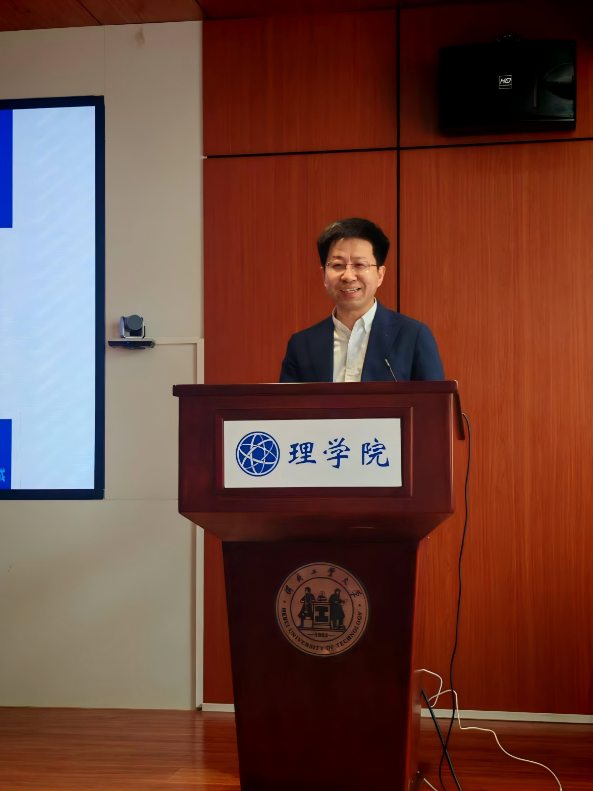 张建书记.jpg